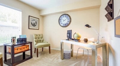 The Bristol Apartments in Greenville, SC - Foto de edificio - Building Photo