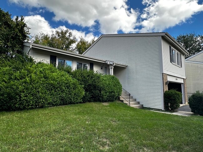property at 109 Green Meadow Ct