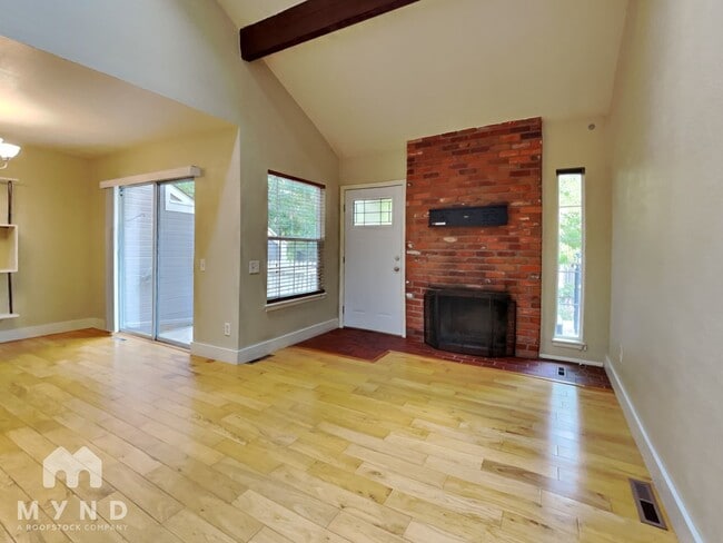 2002 S Helena St in Aurora, CO - Building Photo - Building Photo