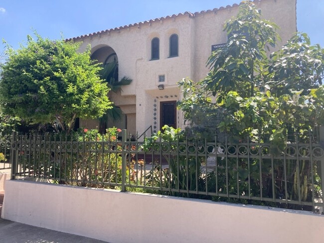1500 W 46th St, Unit 4 in Los Angeles, CA - Building Photo - Building Photo