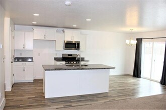 14924 Beckenbauer Ave in Herriman, UT - Building Photo - Building Photo