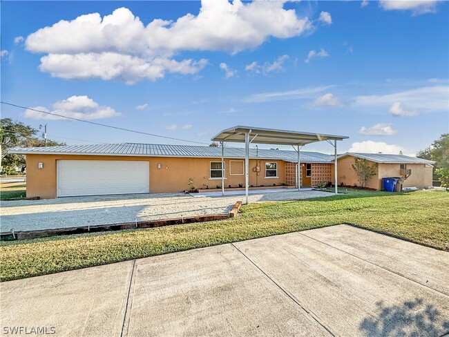 property at 2115 St Croix Ave