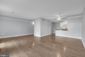 2625 Wagon Dr in Alexandria, VA - Building Photo - Building Photo