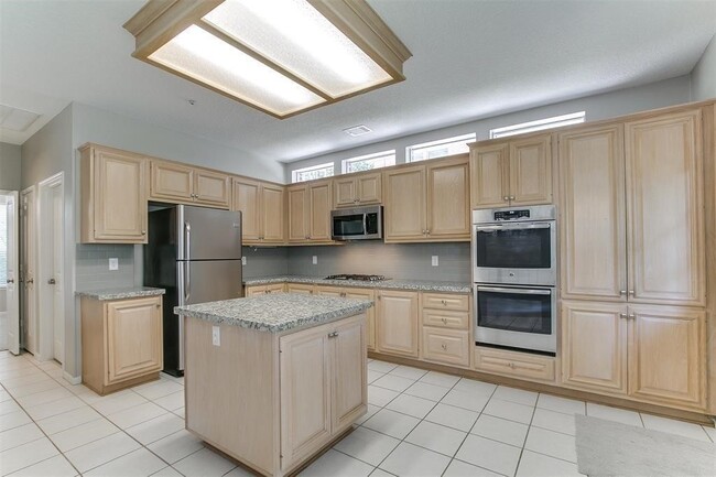 property at 30 Petalcup Pl