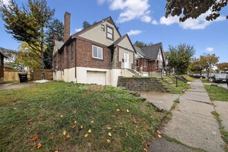 1818 Lawn Ave in Cincinnati, OH - Building Photo - Building Photo