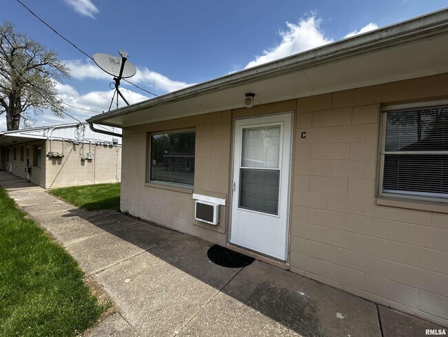 property at 135 Shadoway Dr
