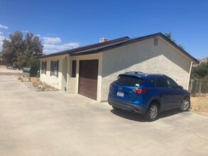 7405 Bannock Trl in Yucca Valley, CA - Building Photo - Building Photo