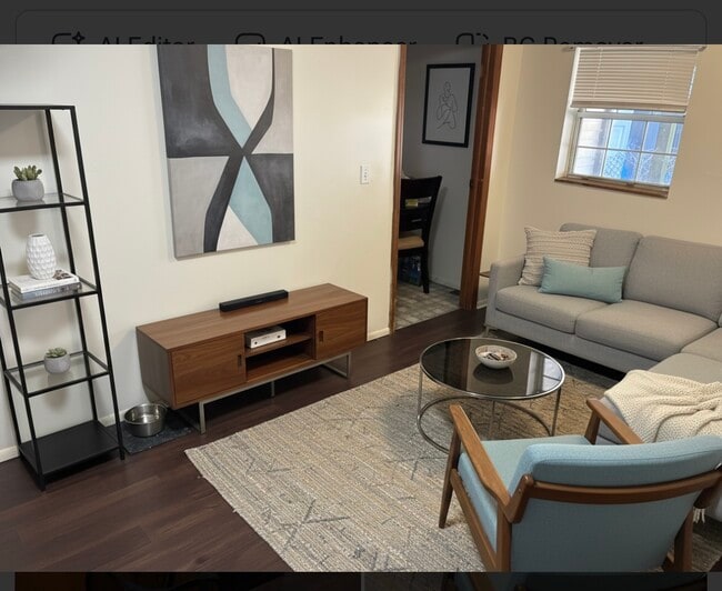 136 Maple Ave, Unit 1