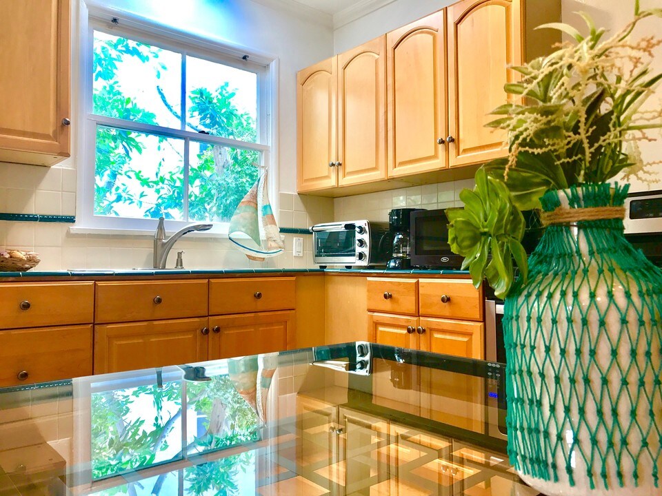 1030 4th St in Santa Monica, CA - Building Photo