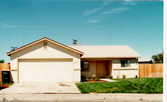 2116 Baja Ct in Stockton, CA - Building Photo