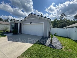 84 Oakleaf Way in Palm Coast, FL - Foto de edificio - Building Photo