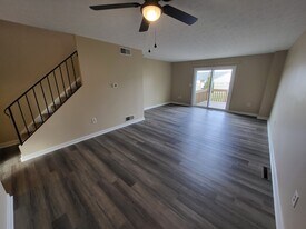 6955 New Oxford Rd in Harrisburg, PA - Building Photo