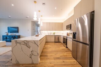 1722 Springfield Ave in Maplewood, NJ - Building Photo - Building Photo