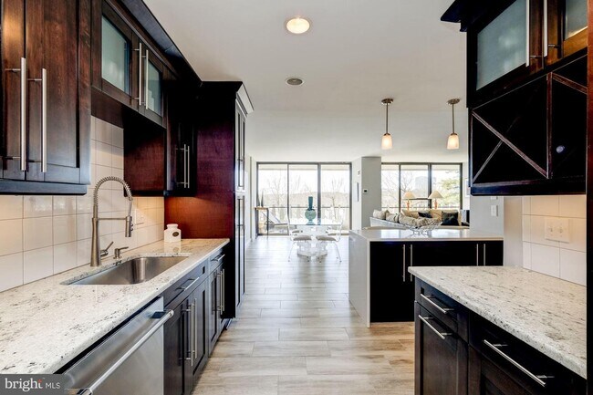 2700 Virginia Ave NW-Unit -606 in Washington, DC - Foto de edificio - Building Photo