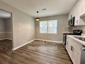 5652 Glen View Dr in Virginia Beach, VA - Building Photo - Building Photo