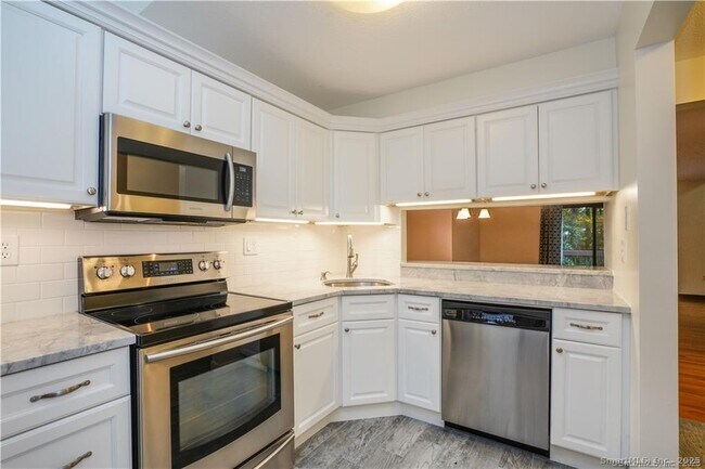 9 Red Stone Way in Farmington, CT - Building Photo - Building Photo