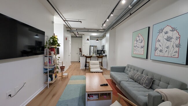 1300 N St NW, Unit 10 in Washington, DC - Foto de edificio - Building Photo