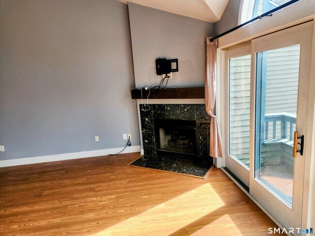 15 Perry Ave in Norwalk, CT - Building Photo - Building Photo