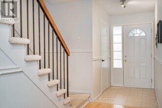 830-830 Stainton Dr in Mississauga, ON - Building Photo - Building Photo