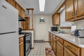 2719 Oppenheim Ct in North Tonawanda, NY - Building Photo - Building Photo
