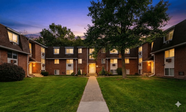 Willowbrooke Apartments & Townhomes