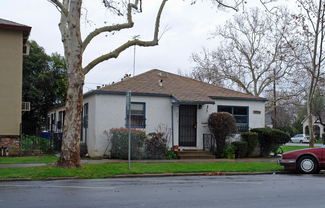 2629 U St in Sacramento, CA - Building Photo