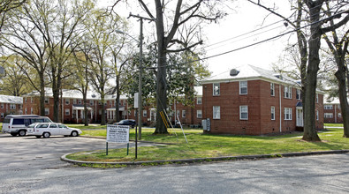 McGuire Park Apartments in Richmond, VA - Building Photo - Building Photo