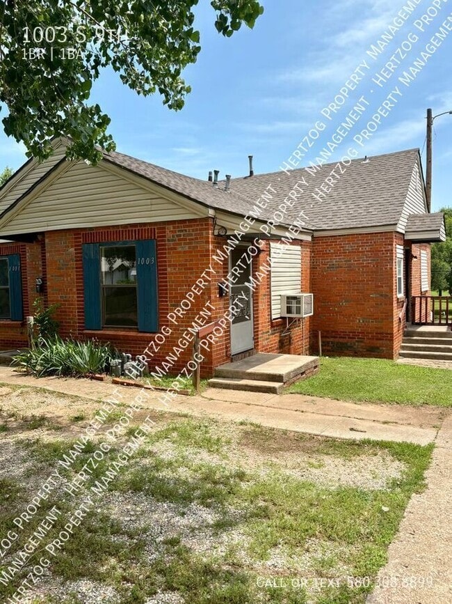 property at 1003 S 9th St