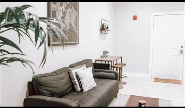 662 Bleecker St in Utica, NY - Building Photo - Building Photo