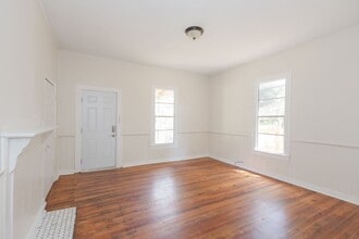 1018 W Broad St in Griffin, GA - Building Photo - Building Photo