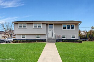 280 Oakley Ave in Long Branch, NJ - Building Photo