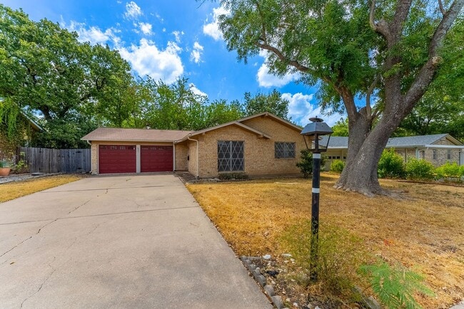 6901 Deborah Dr in Austin, TX - Building Photo - Building Photo