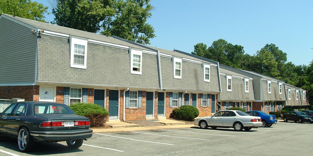 Linden at Forest Hill Richmond, VA Apartments