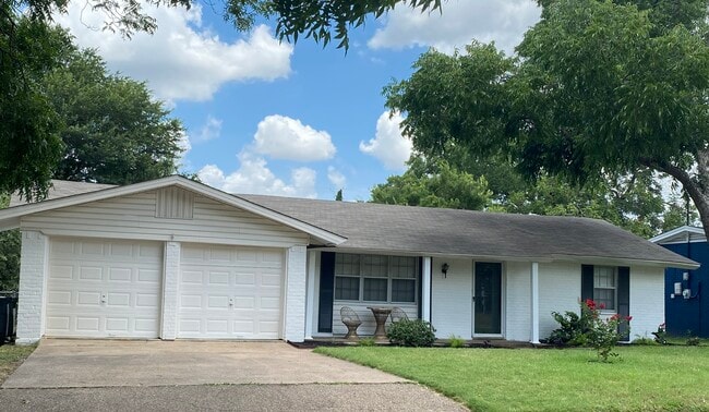 1725 Pecan Park Dr in Arlington, TX - Building Photo - Building Photo