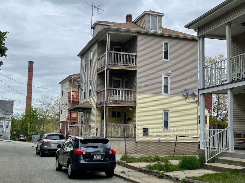 24 Montcalm St in Woonsocket, RI - Building Photo