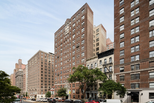 710 W End Ave in New York, NY - Foto de edificio - Building Photo