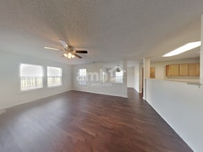 10167 Hatherley Way in Fishers, IN - Building Photo - Building Photo