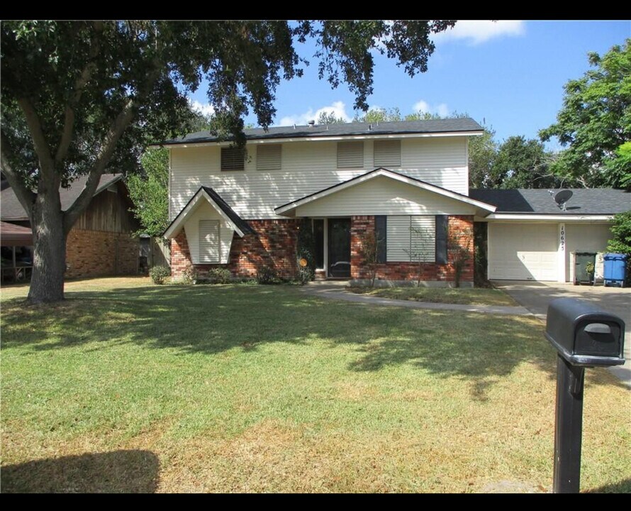 10625 Rockwood St in Corpus Christi, TX - Building Photo