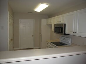 2115 Weststone Rd in Clemmons, NC - Foto de edificio - Building Photo