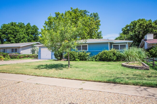 3204 47th St in Lubbock, TX - Building Photo - Building Photo