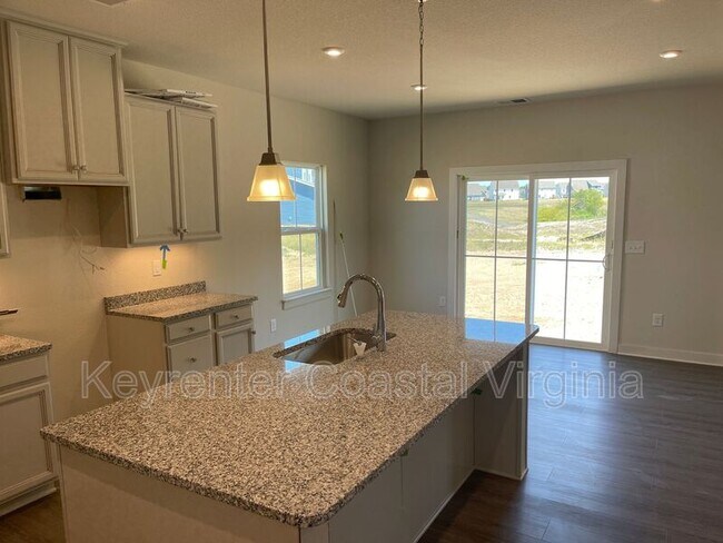 105 Brentwood Cv in Smithfield, VA - Building Photo - Building Photo
