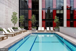 1 S 12th St, Unit 1B-1-22J in Philadelphia, PA - Building Photo