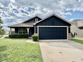 16084 S 88th Pl E in Bixby, OK - Building Photo