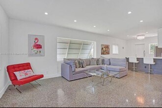 1005 NE 16th Pl in Fort Lauderdale, FL - Building Photo - Building Photo