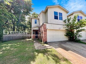 146 Creek Cove Dr in Dallas, TX - Building Photo