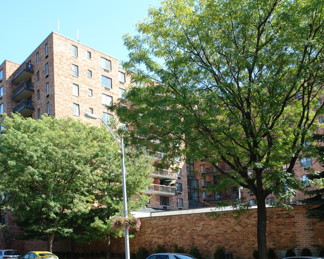 The Tower Club in Tuckahoe, NY - Building Photo - Building Photo