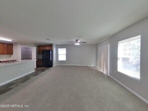 1987 April Oaks Dr in Jacksonville, FL - Building Photo - Building Photo