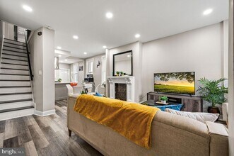 930 N 30th St in Philadelphia, PA - Building Photo - Building Photo