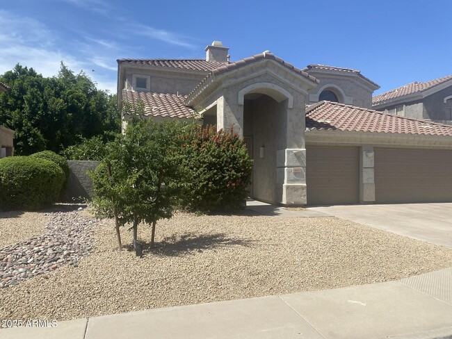 6012 W Kerry Ln in Glendale, AZ - Building Photo - Building Photo