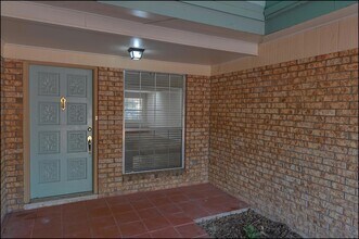 5649 Maurice Bell Dr, Unit 408 in El Paso, TX - Building Photo - Building Photo